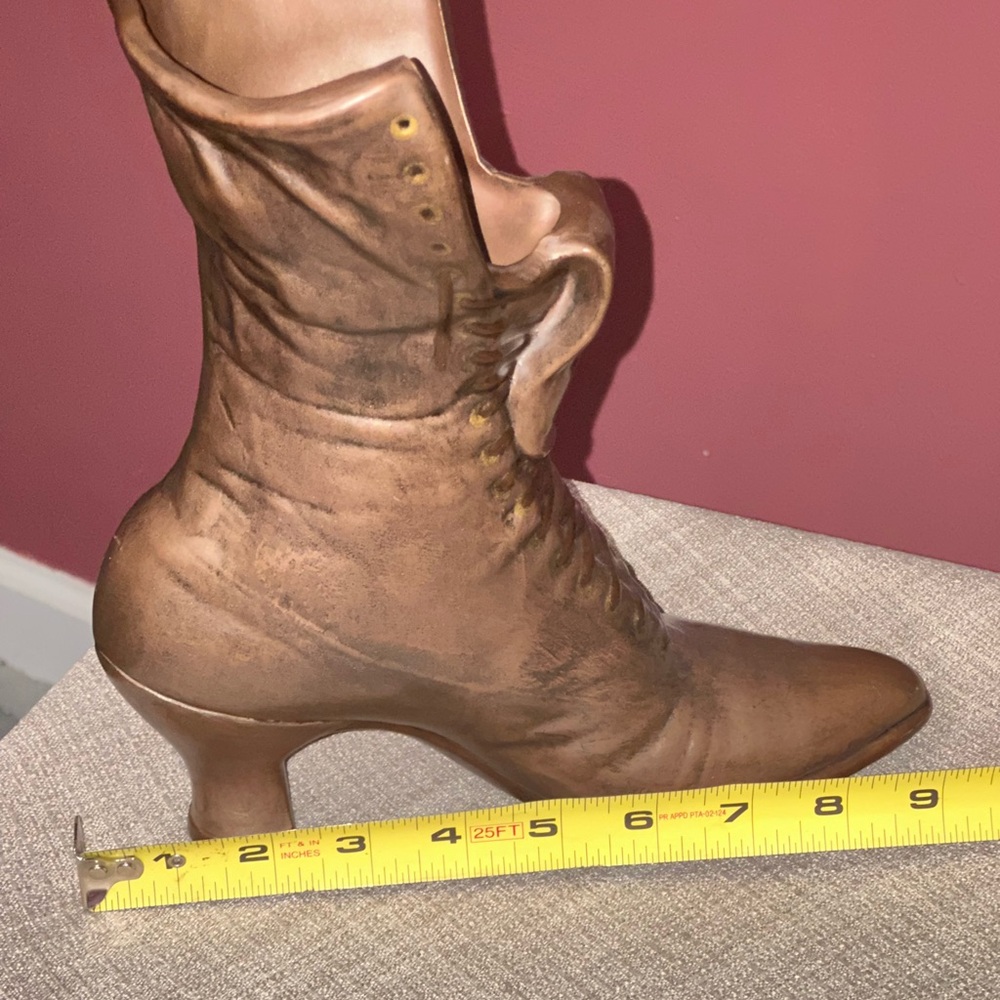 Vintage-Style Bronze Victorian Lace-Up Boot Decor Vase - Picture 5 of 9